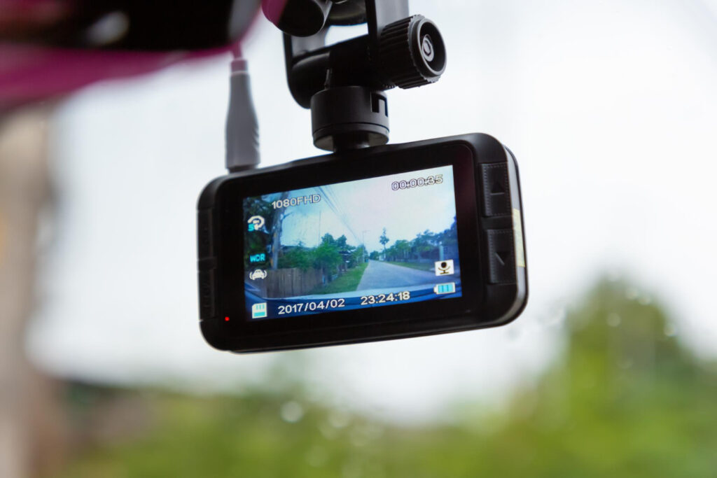 dashcam fit in a car